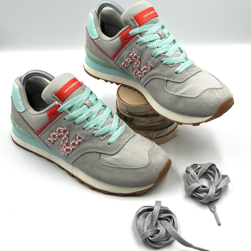 New Balance Women 574 - Sz 9